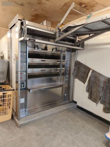 Fonds de commerce à vendre à Charbonnières-les-Varennes dans le Puy-de-Dôme (63410), ref : 13352/452