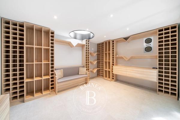 Antibes, Villa 7 Chambres -  416 m² à vendre