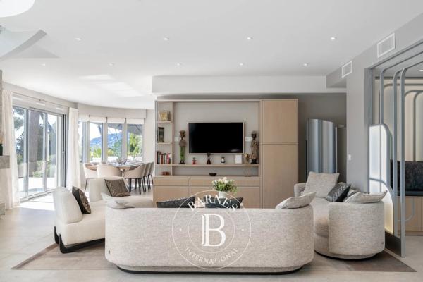 Antibes, Villa 7 Chambres -  416 m² à vendre