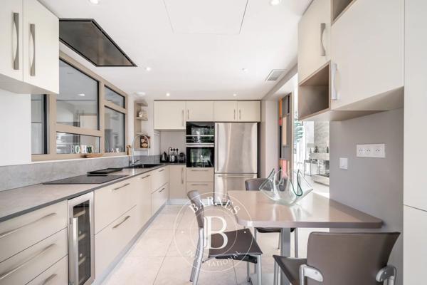 Antibes, Villa 7 Chambres -  416 m² à vendre