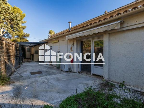 À vendre Maison 7 pièces 640 m² - Saint-cyr-sur-mer 83270