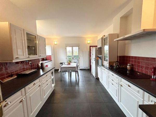 Maison à ROMORANTIN-LANTHENAY, 41200 - 8 pièces 216m²