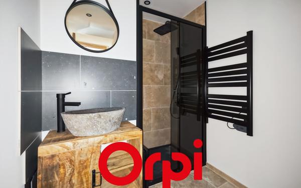 Appartement à vendre    2 pièces • 31,18 m2 Bandol