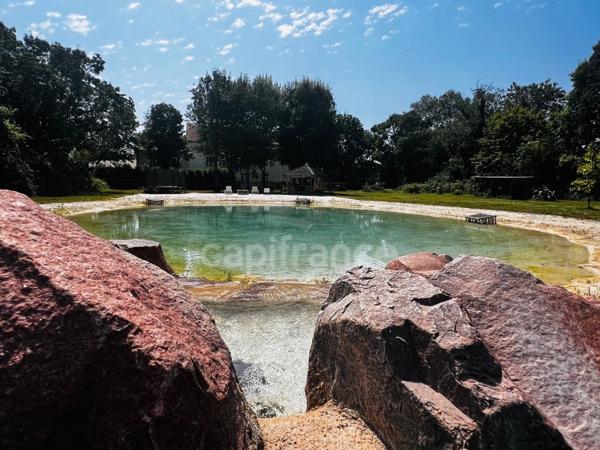 Propriété de 3 maisons dans un cadre bucolique avec plus de 3 hectares - à 20min de LA ROCHELLE