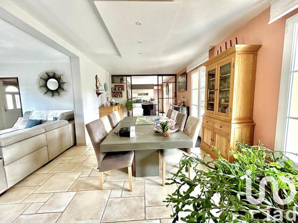 Maison à vendre 7 pièces 213 m² Fouchères