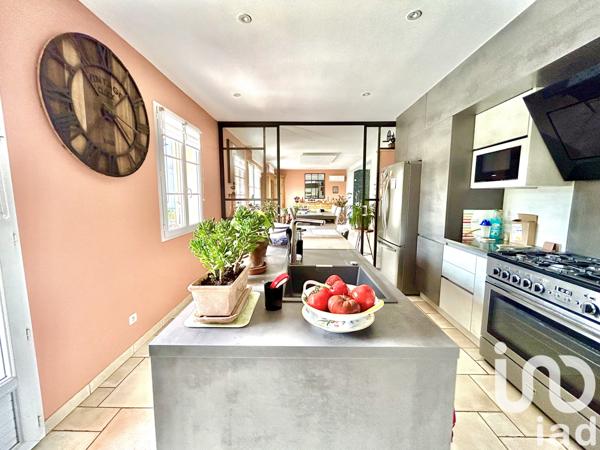 Maison à vendre 7 pièces 213 m² Fouchères