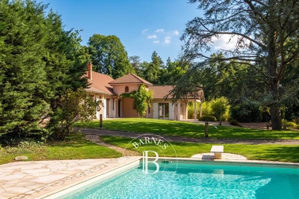Écully, Maison 4 Chambres -  284 m² à vendre
