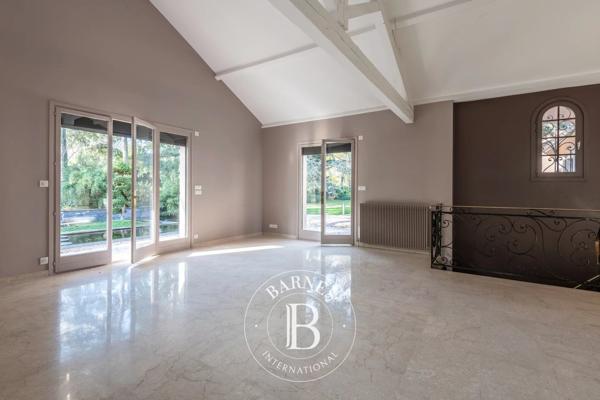 Écully, Maison 4 Chambres -  284 m² à vendre