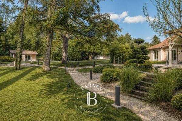 Écully, Maison 4 Chambres -  284 m² à vendre