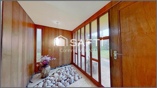 Ancienne maison d'architecte lumineuse, 3 chambres, double garage, beaux volumes, terrain encore constructible