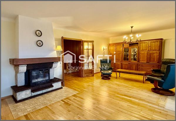 Ancienne maison d'architecte lumineuse, 3 chambres, double garage, beaux volumes, terrain encore constructible