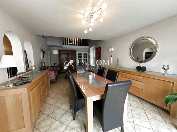 Maison 6 pièce(s) 4 chambre(s) 196 m²