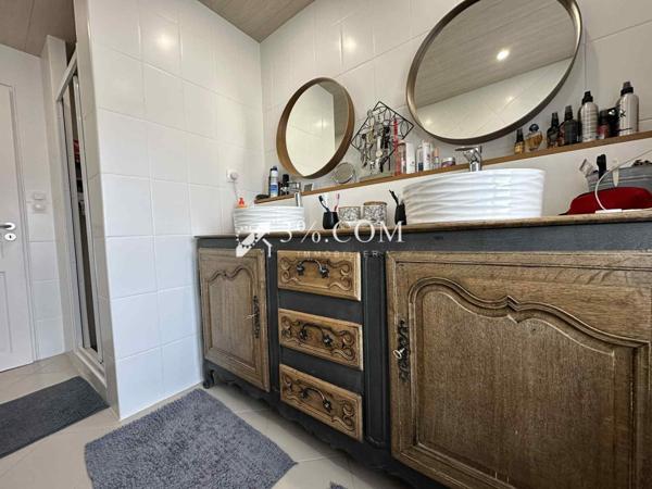 Maison 6 pièce(s) 4 chambre(s) 196 m²