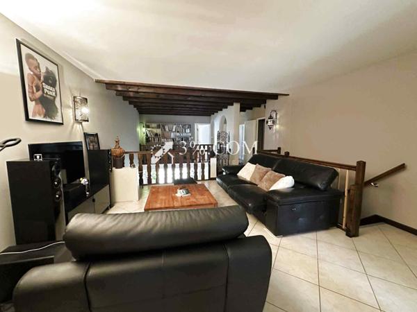 Maison 6 pièce(s) 4 chambre(s) 196 m²