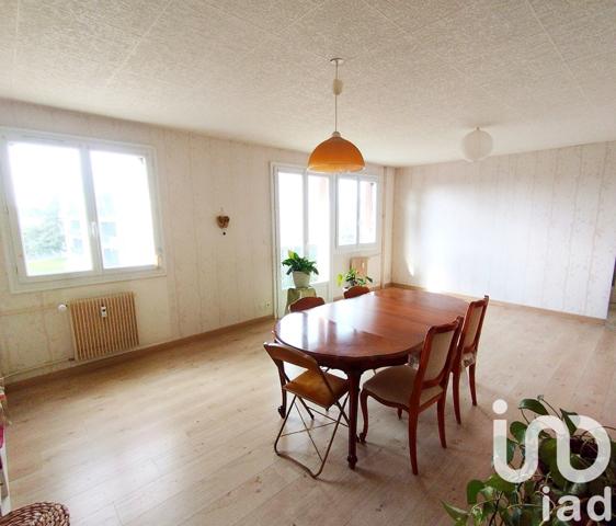 Appartement 5 pièces de 96 m² à Laval (53000)