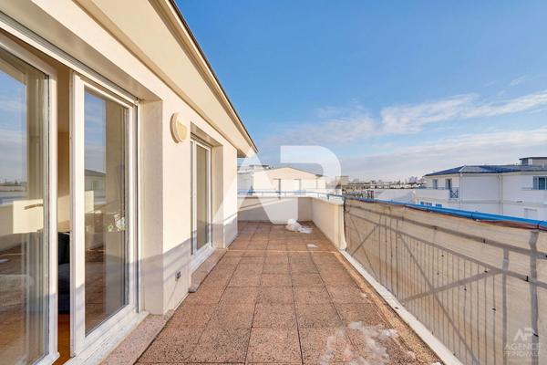 Appartement Rueil Malmaison 5 pièce(s) 109.70 m2 €970 000 ** - Référence 19542
