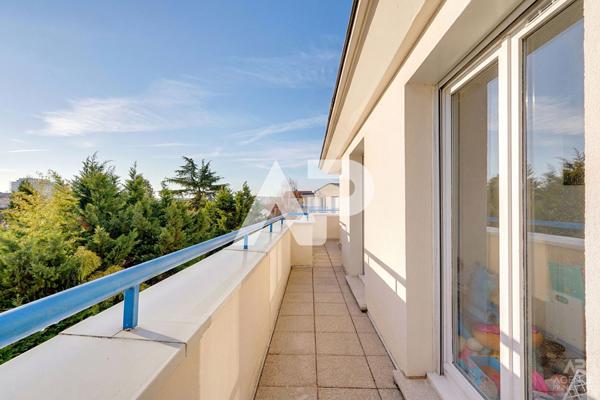 Appartement Rueil Malmaison 5 pièce(s) 109.70 m2 €970 000 ** - Référence 19542