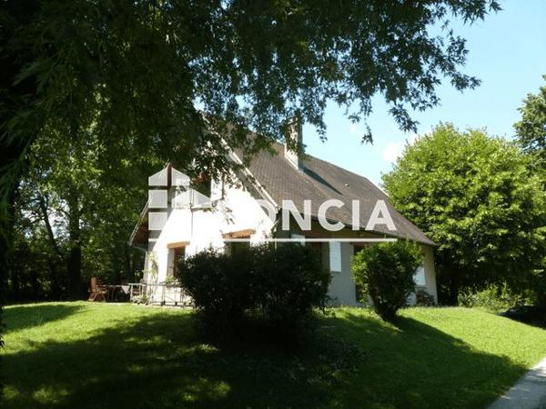 Location Appartement 6 pièces 149.6 m² - LIEUDIT PIERRE GROSSE Brie Et Angonnes 38320