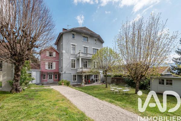 Maison à vendre 15 pièces 266 m² La Tronche