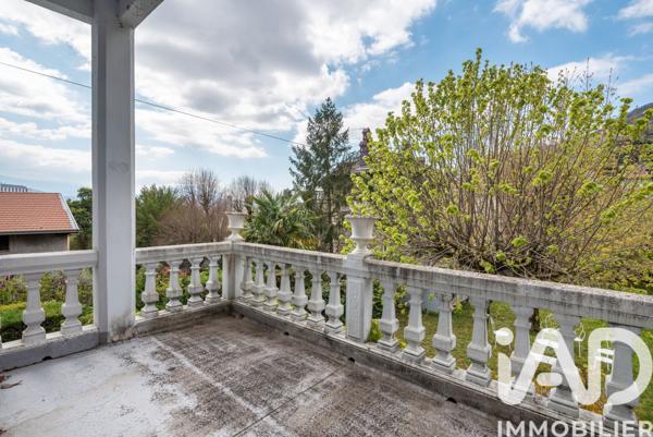 Maison à vendre 15 pièces 266 m² La Tronche