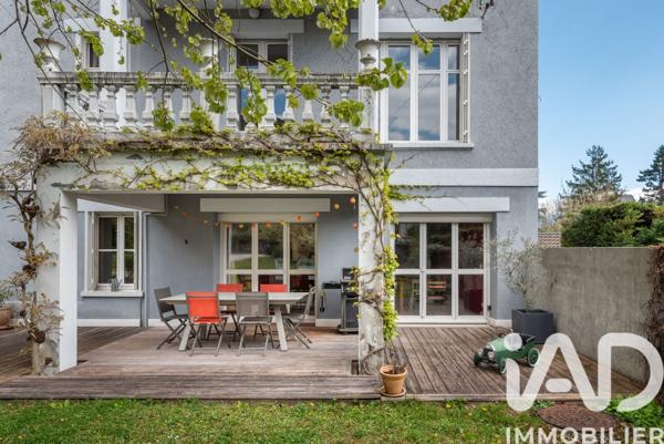 Maison à vendre 15 pièces 266 m² La Tronche