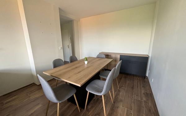 Appartement à louer    3 pièces •  Compiègne