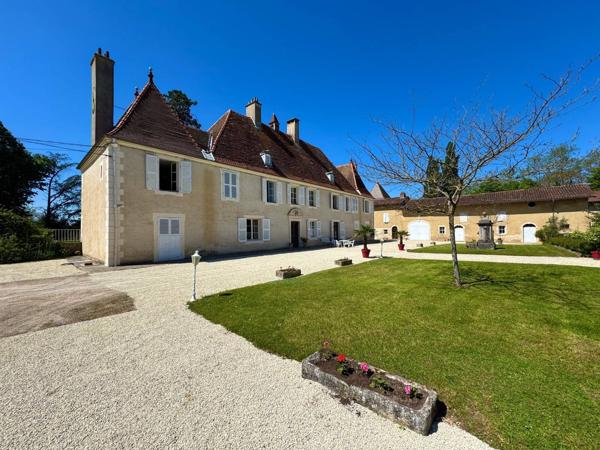 Maison 10 pièces 380m² à vendre à Bourg-en-Bresse 01000