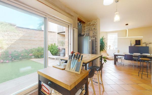 Maison à vendre    5 pièces • 217 m2 Toulouse