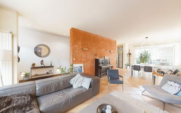 Maison à vendre    5 pièces • 217 m2 Toulouse