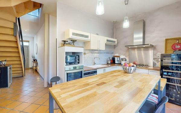 Maison à vendre    5 pièces • 217 m2 Toulouse