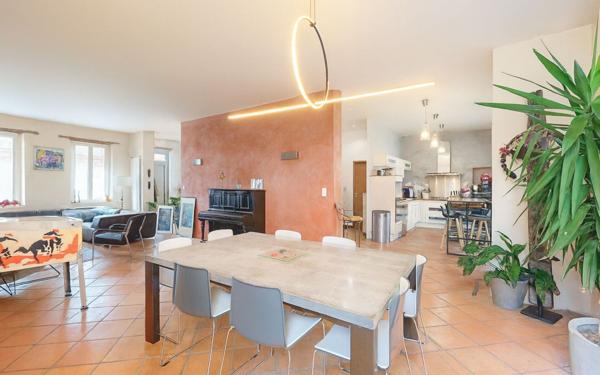 Maison à vendre    5 pièces • 217 m2 Toulouse