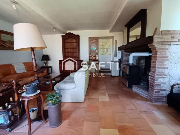 Ensemble immobilier rare – 2 maisons, piscine et dépendance