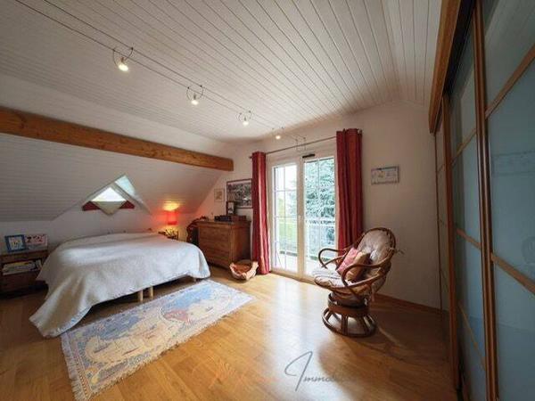 Maison 5 pièces 200m² à vendre à Cessy 01170