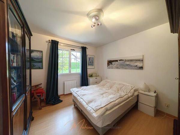 Maison 5 pièces 200m² à vendre à Cessy 01170