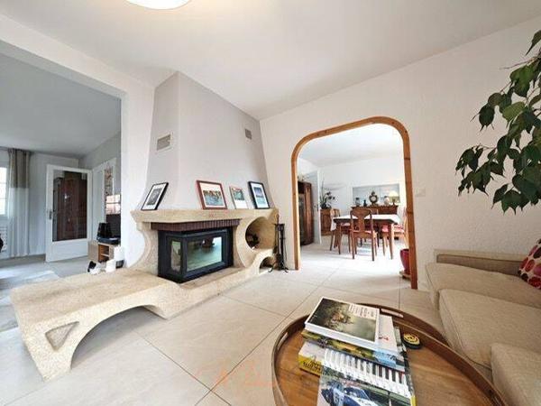 Maison 5 pièces 200m² à vendre à Cessy 01170