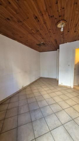 Maison sur trois niveaux à Saintes 3 pièce(s) 43m² habitable