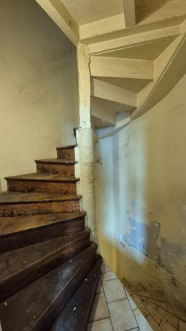 Maison sur trois niveaux à Saintes 3 pièce(s) 43m² habitable