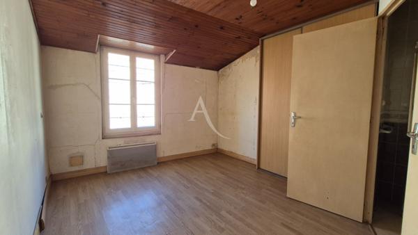 Maison sur trois niveaux à Saintes 3 pièce(s) 43m² habitable
