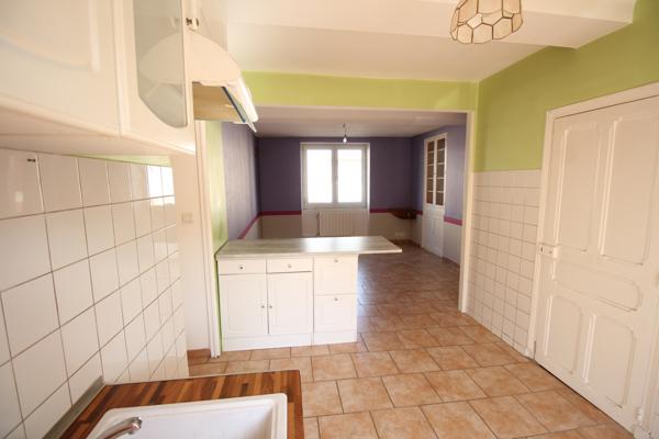 Randan (63310) MAISON 114M2 4P AVEC GRANGE ET TERRAIN A RANDAN