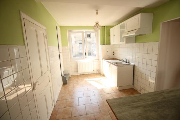 Randan (63310) MAISON 114M2 4P AVEC GRANGE ET TERRAIN A RANDAN