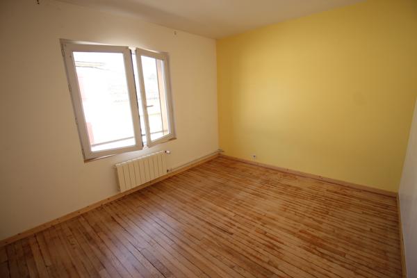 Randan (63310) MAISON 114M2 4P AVEC GRANGE ET TERRAIN A RANDAN