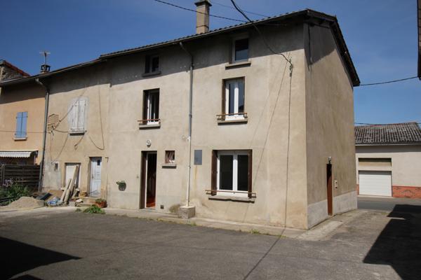 Randan (63310) MAISON 114M2 4P AVEC GRANGE ET TERRAIN A RANDAN
