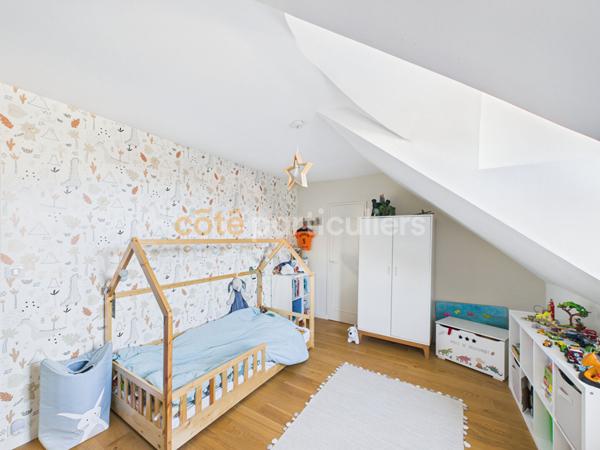 Vente Maison225 m² - 10 Pièces - VILLENAVE D ORNON (33140)