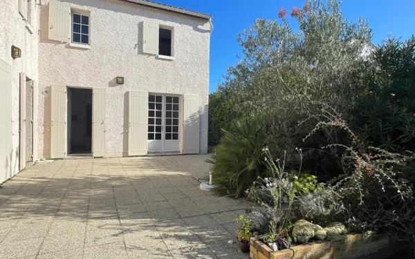 Maison à vendre    6 pièces •  Saint-Pierre-d'Oléron