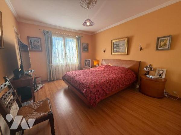 A VENDRE, PLESTIN LES GREVES

Situé entre le centre de PLESTIN LES GREVES et ses plages, 
Dé...