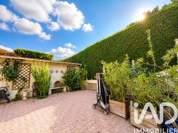 Maison à vendre 8 pièces 167 m² Le Mesnil-le-Roi