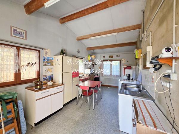 EXCLUSIVITE, PIERREVERT, dans un cadre nature et préservé, BELLE VILLA de 122 m² + veranda et gargae de 40 m² sur 3000 m² de jardin arboré