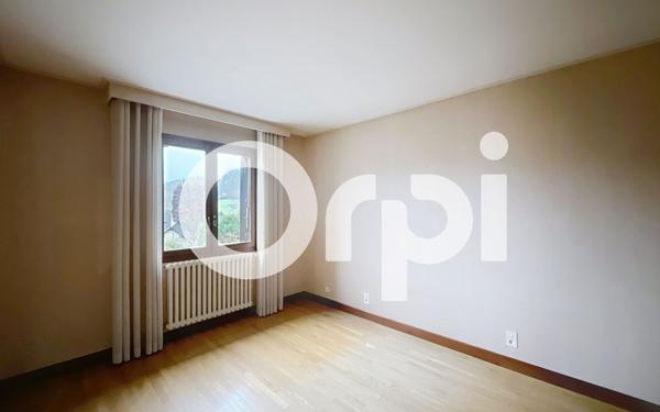 Maison à vendre    3 pièces • 90 m2 Brive-la-Gaillarde