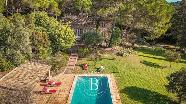 Saint-Raphaël, Villa 4 Chambres -  300 m² à vendre