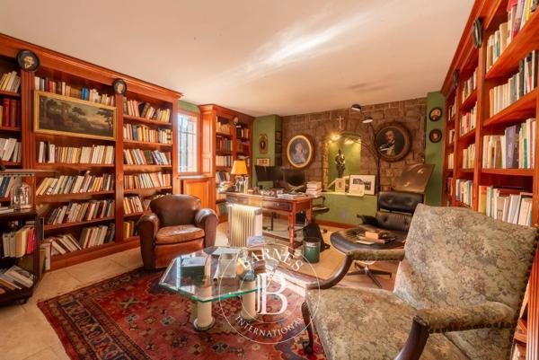 Saint-Raphaël, Villa 4 Chambres -  300 m² à vendre